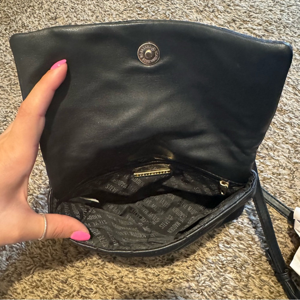 Steve Madden Black Quilted Crossbody/Shoulder Bag - Picture 7 of 7